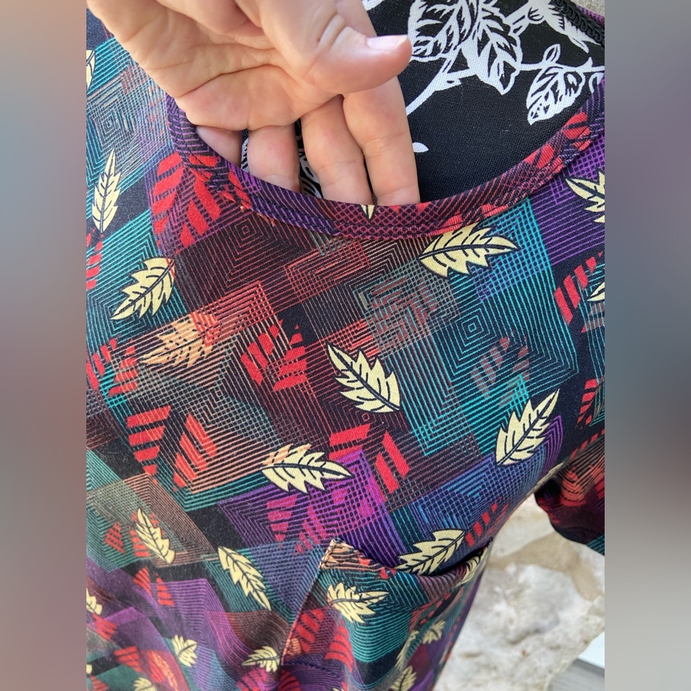 Lularoe Carly Size Small S - Fall Pattern 🍁